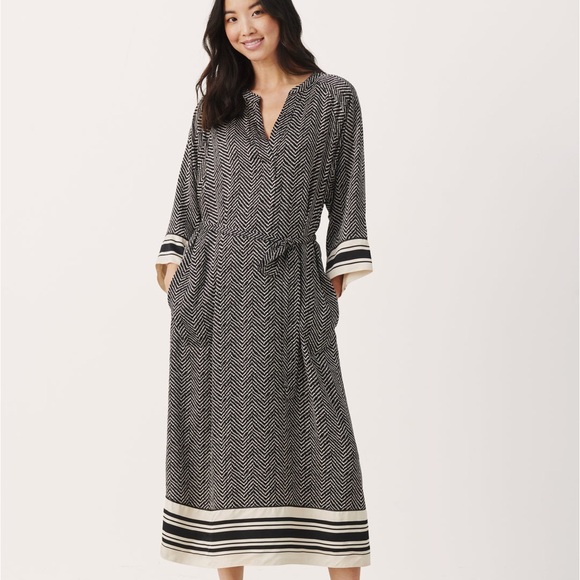 part two Dresses & Skirts - PART TWO - SARISAPW 1/2 SLEEVE DRESS IN BLACK HERRINGBONE PRINT